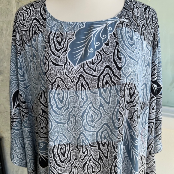 0042/ Black Grey Color Poncho with fringed, Batik Poncho - Picture 2 of 4